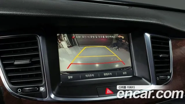 Hyundai Equus 2013 — фото 16
