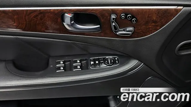 Hyundai Equus 2013 — фото 18