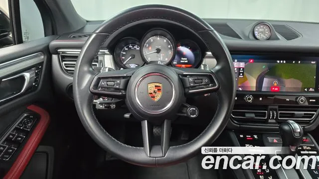 Porsche Macan 2023 — фото 13