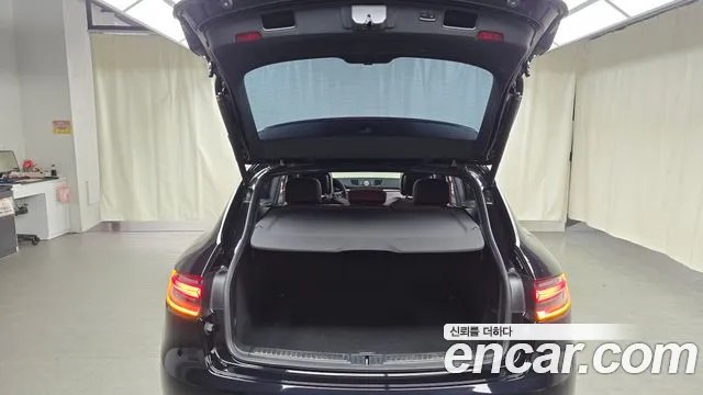 Porsche Macan 2023 — фото 20