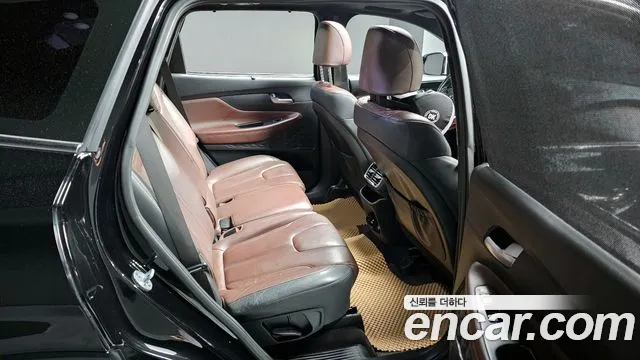 Hyundai Santafe 2019 — фото 12