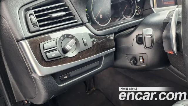 BMW 5-Series 2016 — фото 14