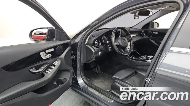 Mercedes-Benz C-Class 2016 — фото 10