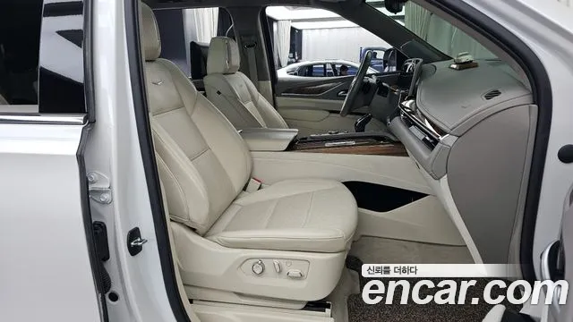 Cadillac Escalade 2023 — фото 10