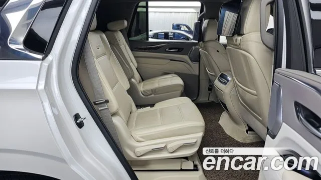 Cadillac Escalade 2023 — фото 11