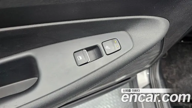 Hyundai Santafe 2022 — фото 19
