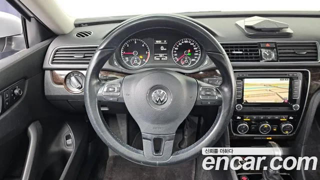 Volkswagen Passat 2015 — фото 13