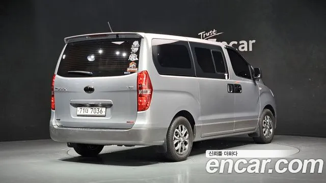 Hyundai Starex 2016 — фото 2