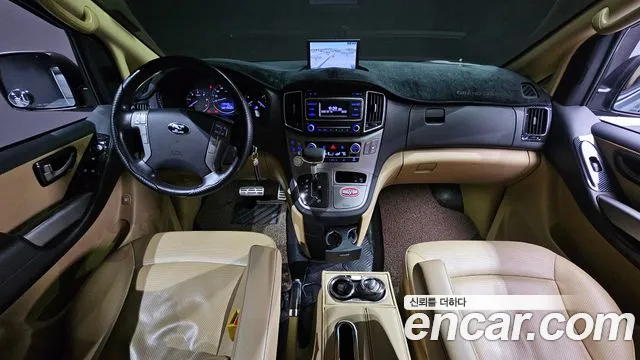 Hyundai Starex 2016 — фото 7