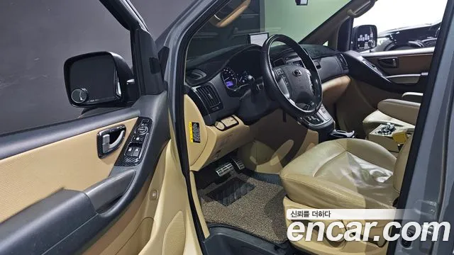 Hyundai Starex 2016 — фото 11