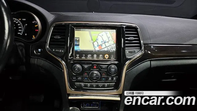 Jeep Cherokee 2016 — фото 19