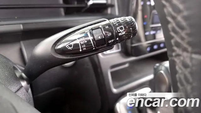 Hyundai Staria 2023 — фото 19