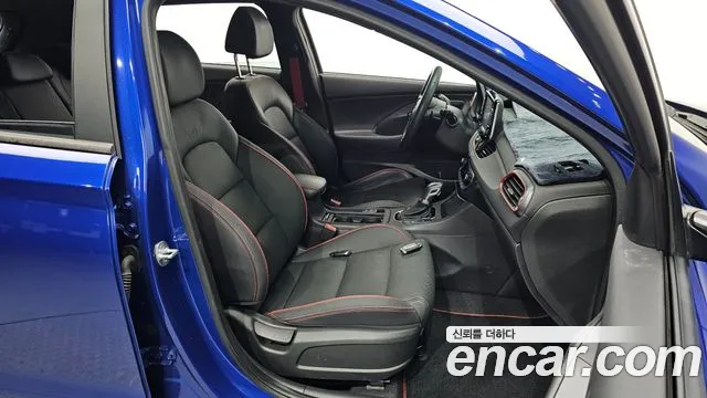 Hyundai i30 2019 — фото 12