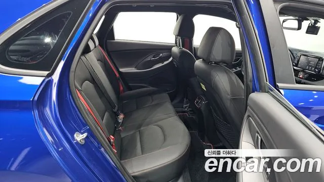 Hyundai i30 2019 — фото 16