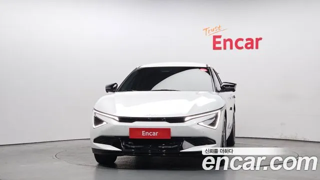 Kia EV6 2025 — фото 3