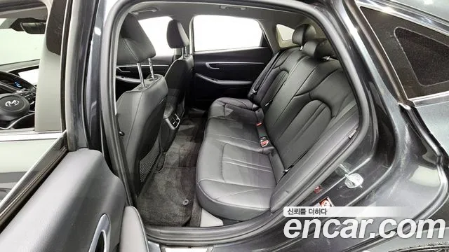 Hyundai Sonata 2022 — фото 11