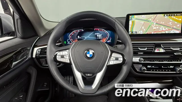 BMW 5-Series 2023 — фото 13