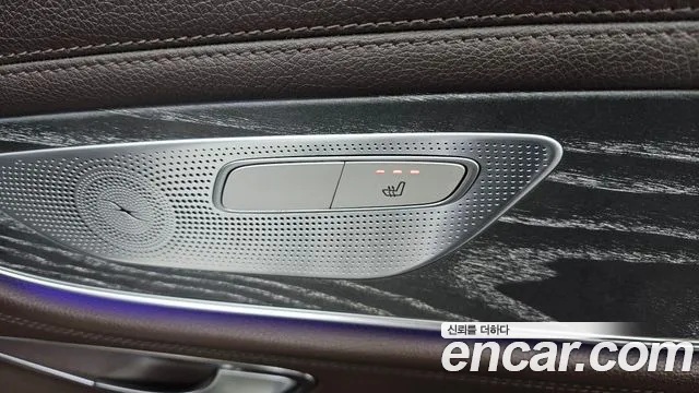 Mercedes-Benz CLS-Class 2019 — фото 19