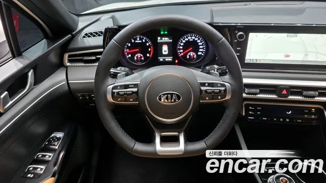 Kia K5 2021 — фото 14