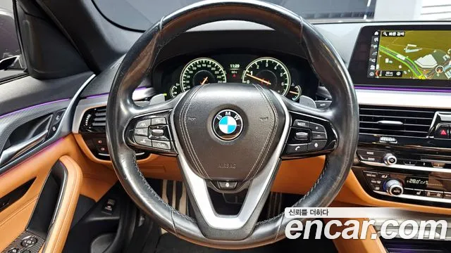 BMW 5-Series 2017 — фото 13