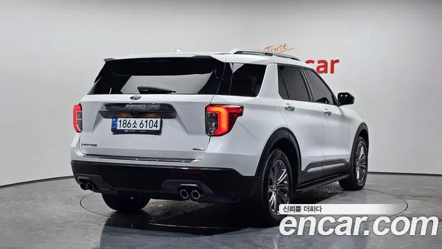 Ford Explorer 2021 — фото 2