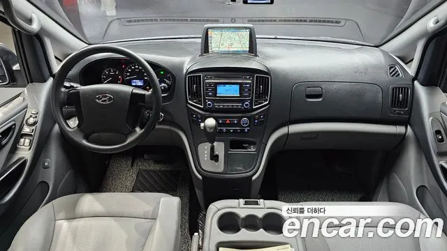 Hyundai Starex 2020 — фото 6