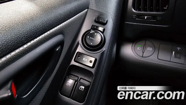 Hyundai Starex 2020 — фото 16