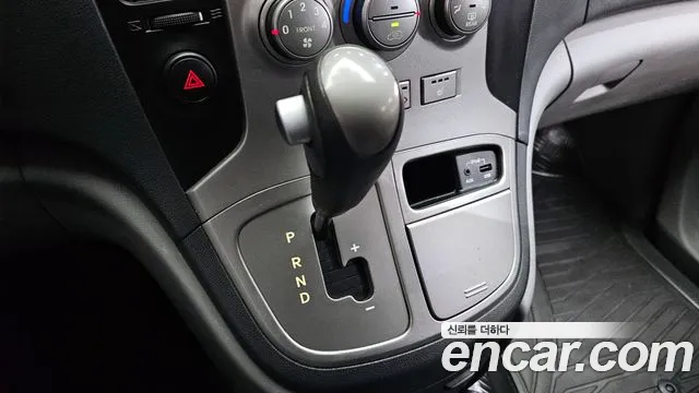 Hyundai Starex 2015 — фото 9