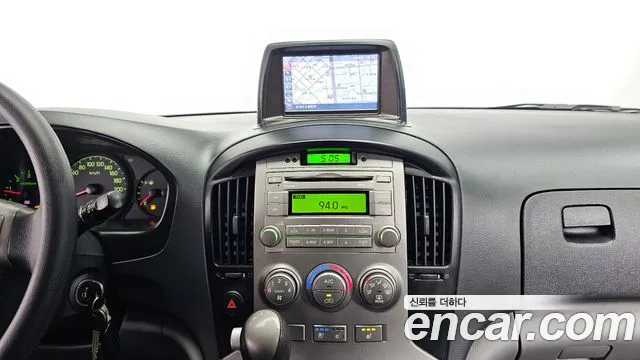 Hyundai Starex 2015 — фото 14