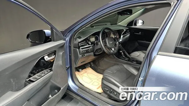 Kia Niro 2021 — фото 10