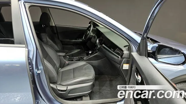 Kia Niro 2021 — фото 12