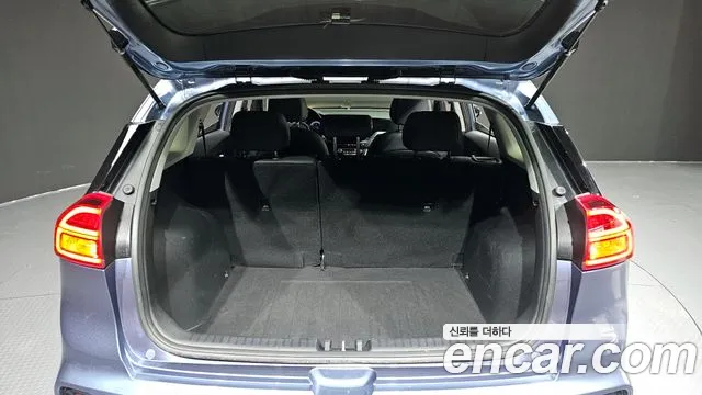 Kia Niro 2021 — фото 20
