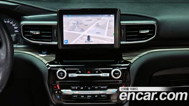 Ford Explorer 2022 — фото 14