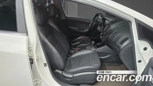 Kia K3 2015 — фото 10
