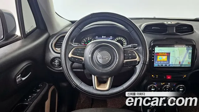 Jeep Renegade 2016 — фото 13