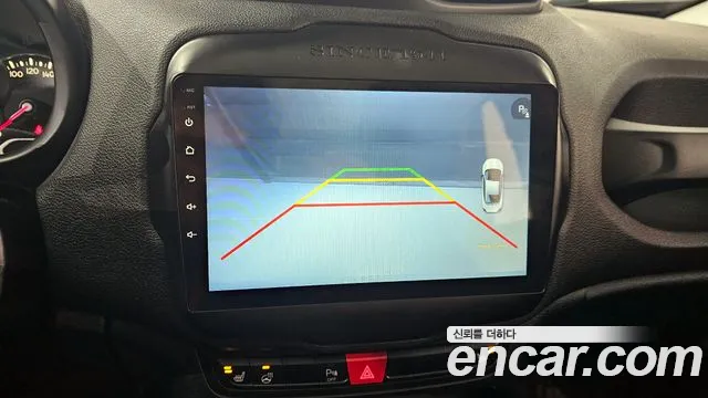 Jeep Renegade 2016 — фото 15