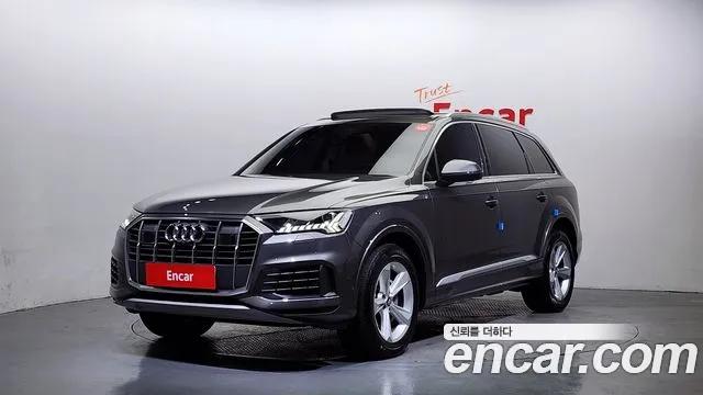 Audi Q7 2020 — фото 1