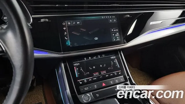 Audi Q7 2020 — фото 14