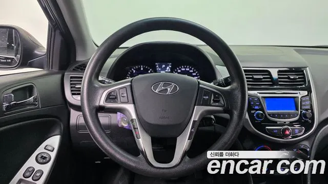 Hyundai Accent 2013 — фото 13