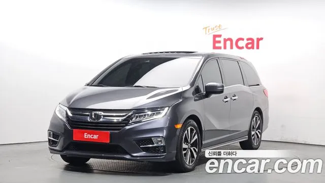 Honda Odyssey 2018 — фото 1