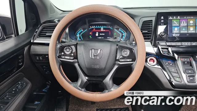 Honda Odyssey 2018 — фото 13