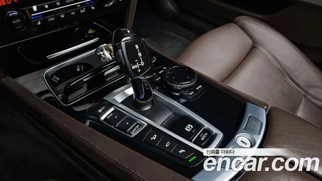 BMW 7-Series 2015 — фото 9