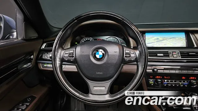 BMW 7-Series 2015 — фото 13
