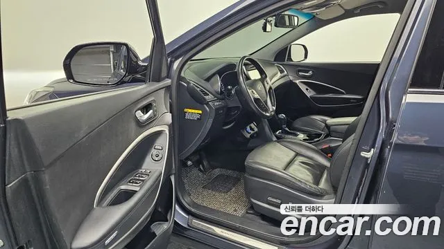 Hyundai Santafe 2016 — фото 10