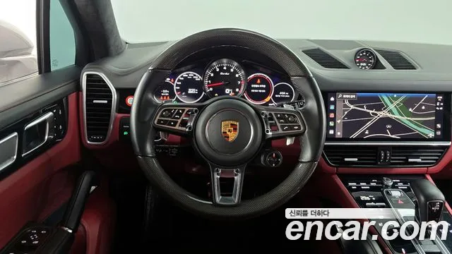 Porsche Cayenne 2022 — фото 13