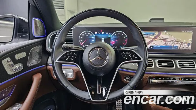 Mercedes-Benz GLS-Class 2024 — фото 12