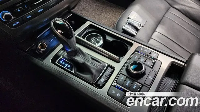 Hyundai Genesis 2015 — фото 9