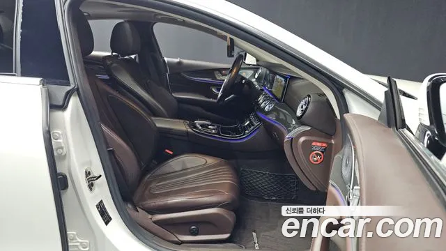 Mercedes-Benz CLS-Class 2019 — фото 11