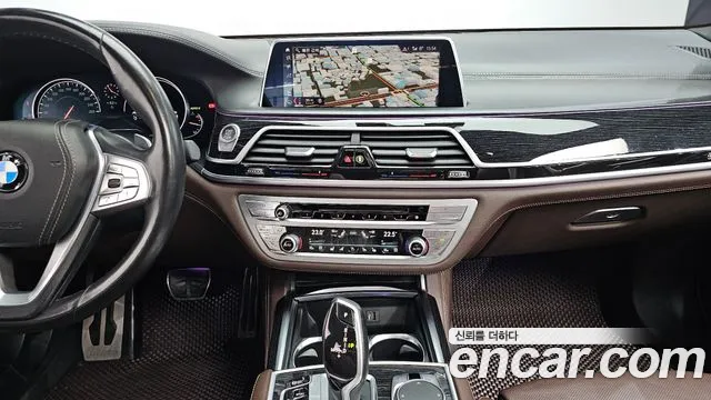 BMW 7-Series 2019 — фото 14