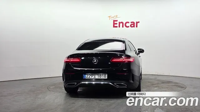 Mercedes-Benz E-Class 2017 — фото 4